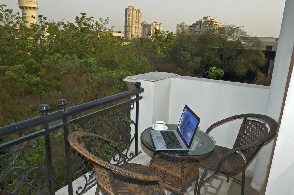 Tree Top Greens Appartement Gurgaon Buitenkant foto